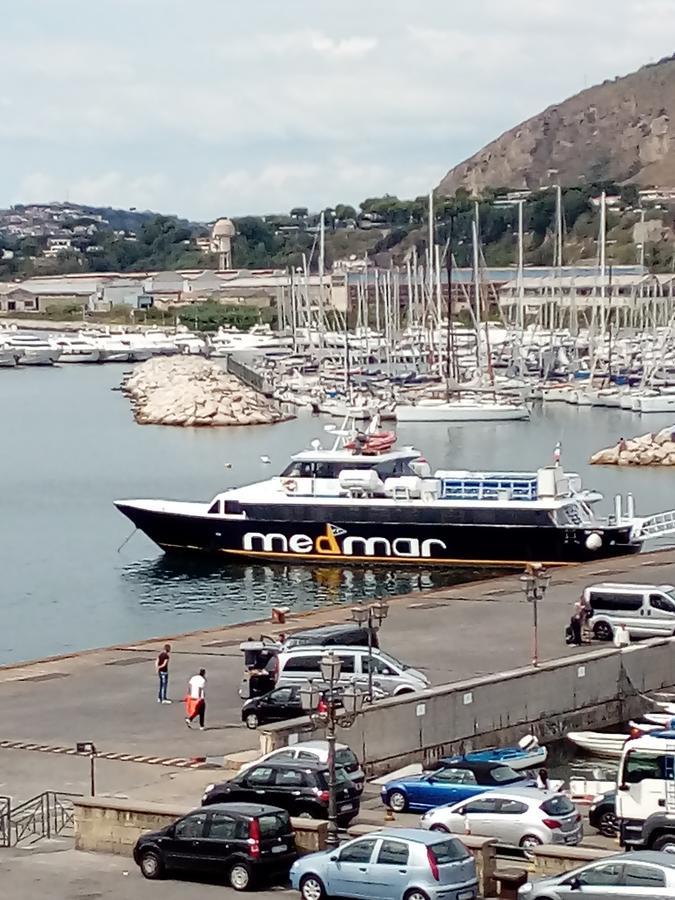 Aria Di Mare Dimorra Acomodação com café da manhã Pozzuoli Exterior foto